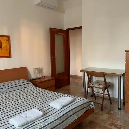 Comfortable Room Suitable 1-2 Pax Bologna Exterior photo